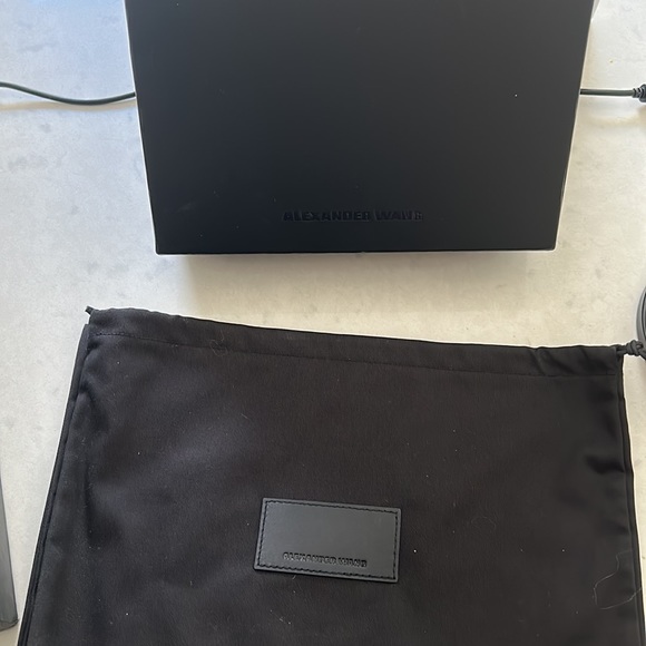 BRAND NEW Alexander Wang Abby sandal (suede) - Picture 5 of 6